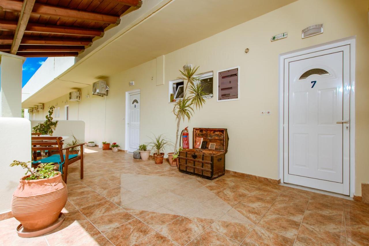 Asterina Seaside Apartments Kalyves Extérieur photo